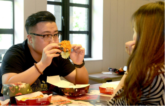 县城汉堡新势力，亿香基着力打造品质年轻快餐连锁品牌189.png
