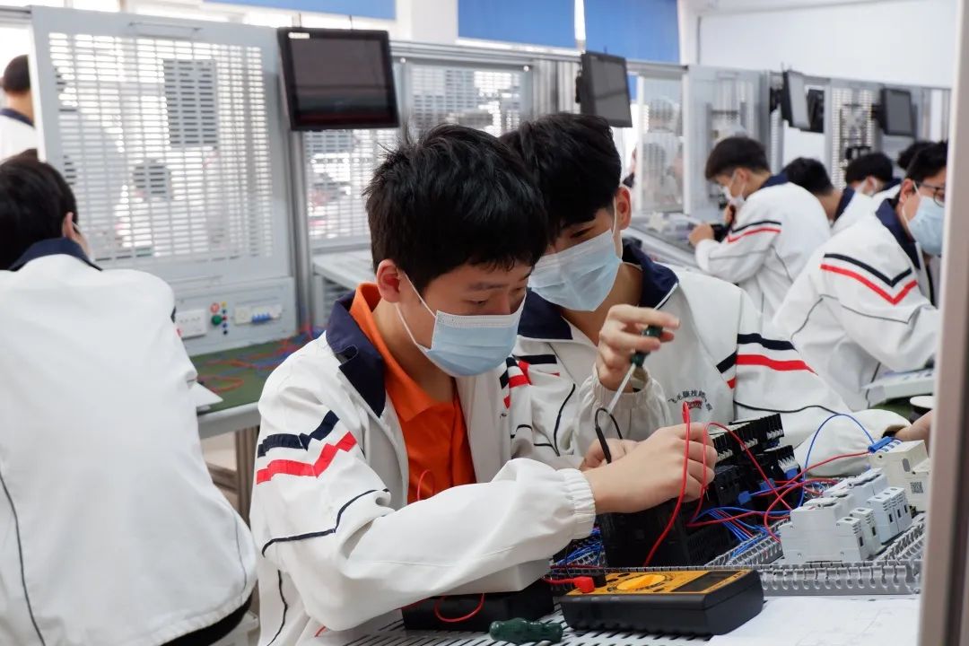2023年福建省飞毛腿技师学院专业解读|电气自动化设备安装与维修
